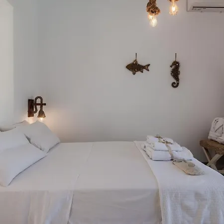 Geomilos Deluxe Rooms Triovasálos Dış mekan fotoğraf
