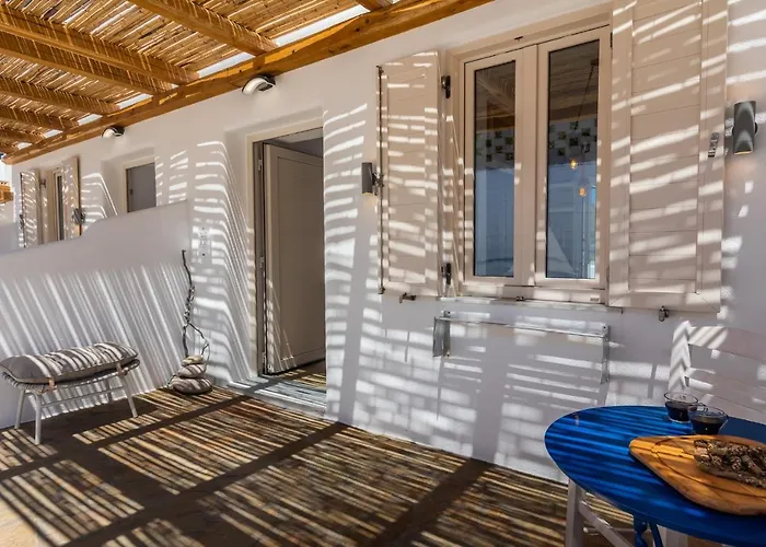 Geomilos Deluxe Rooms